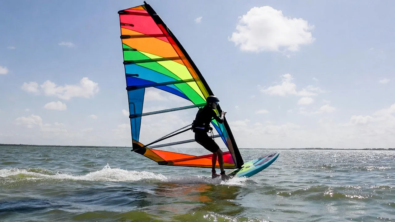 200+ Funny Windsurfing Puns That Ride the Laugh Waves